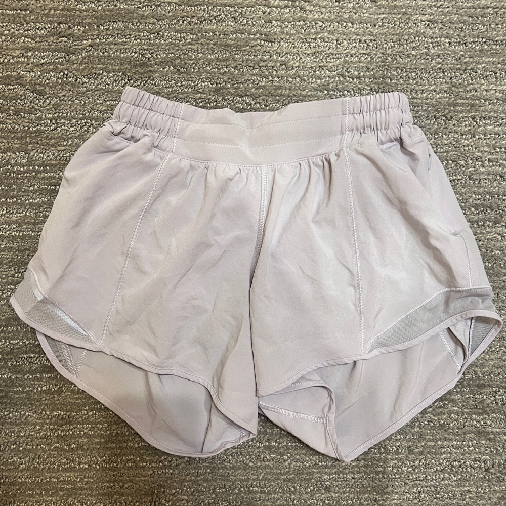 Lululemon Hotty Hot Low Rise Short 4” Size 4